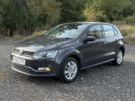 VOLKSWAGEN POLO 2015